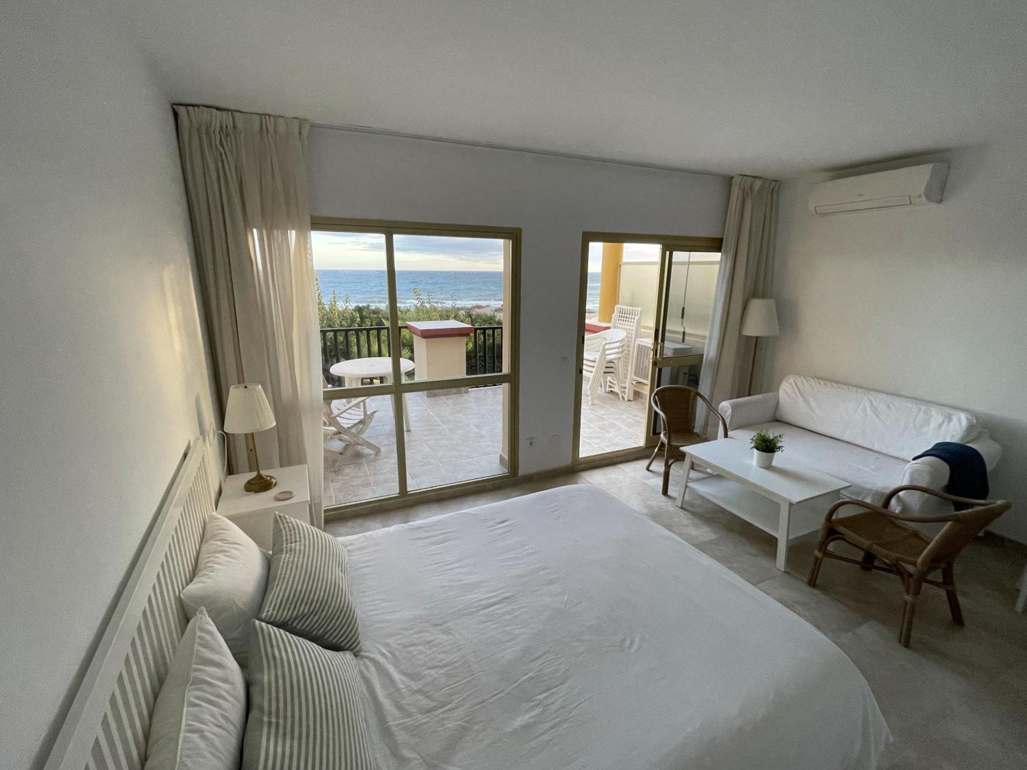 Estudio Con Insuperables Vistas Al Mar: Aparcamiento Marbella Exterior foto
